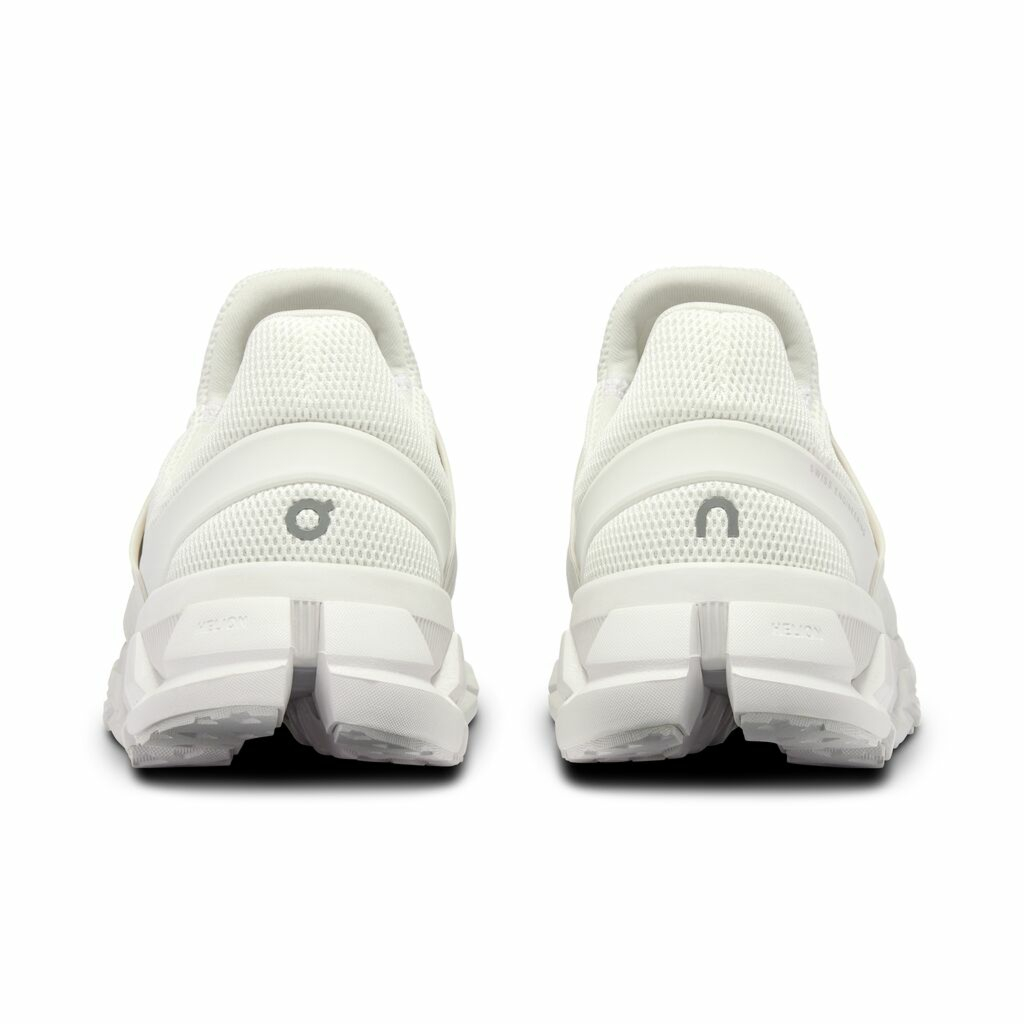 On Running Schoenen Cloudswift 3 Ad All White