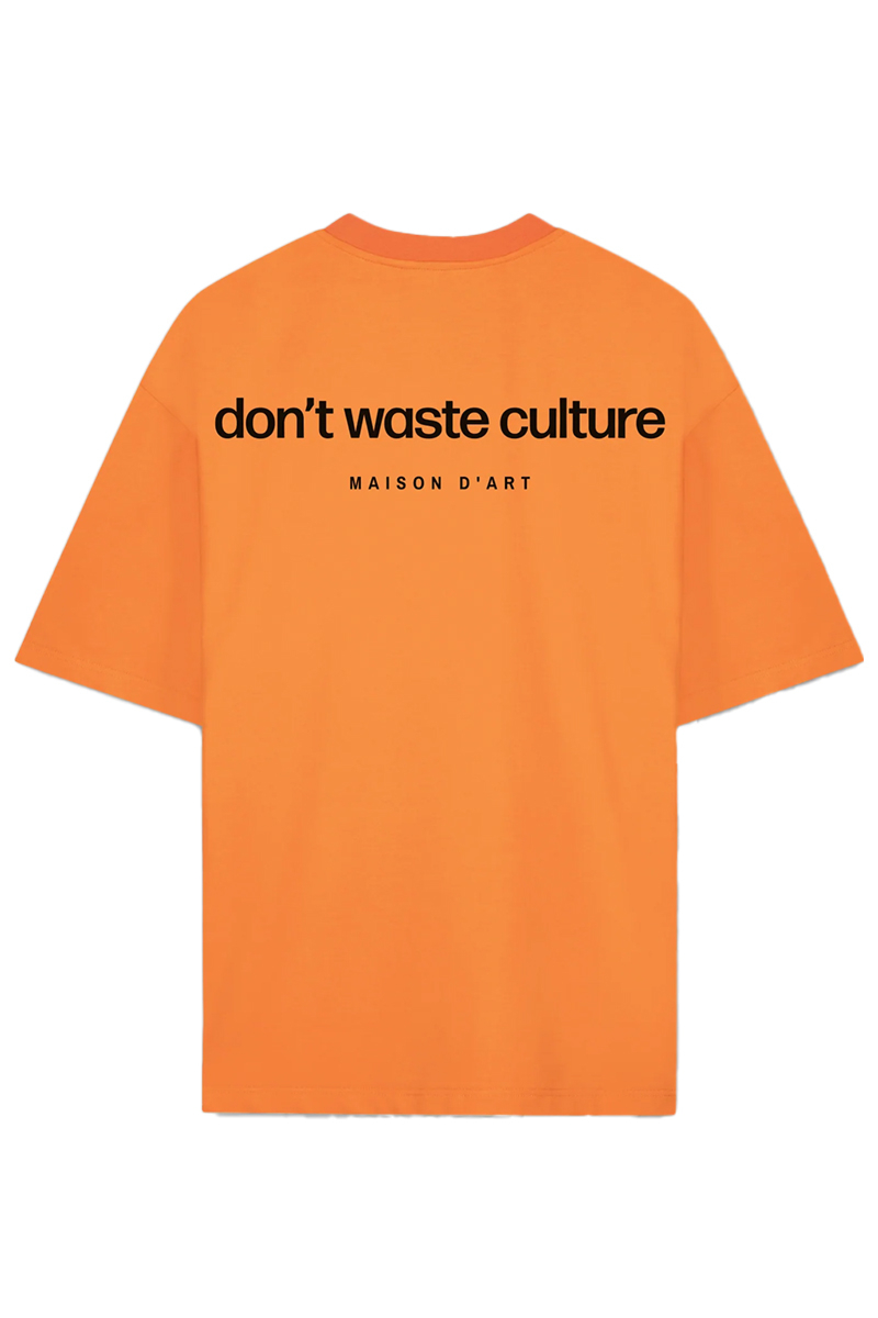 Don't Waste Culture T-shirt Cleo Oranje